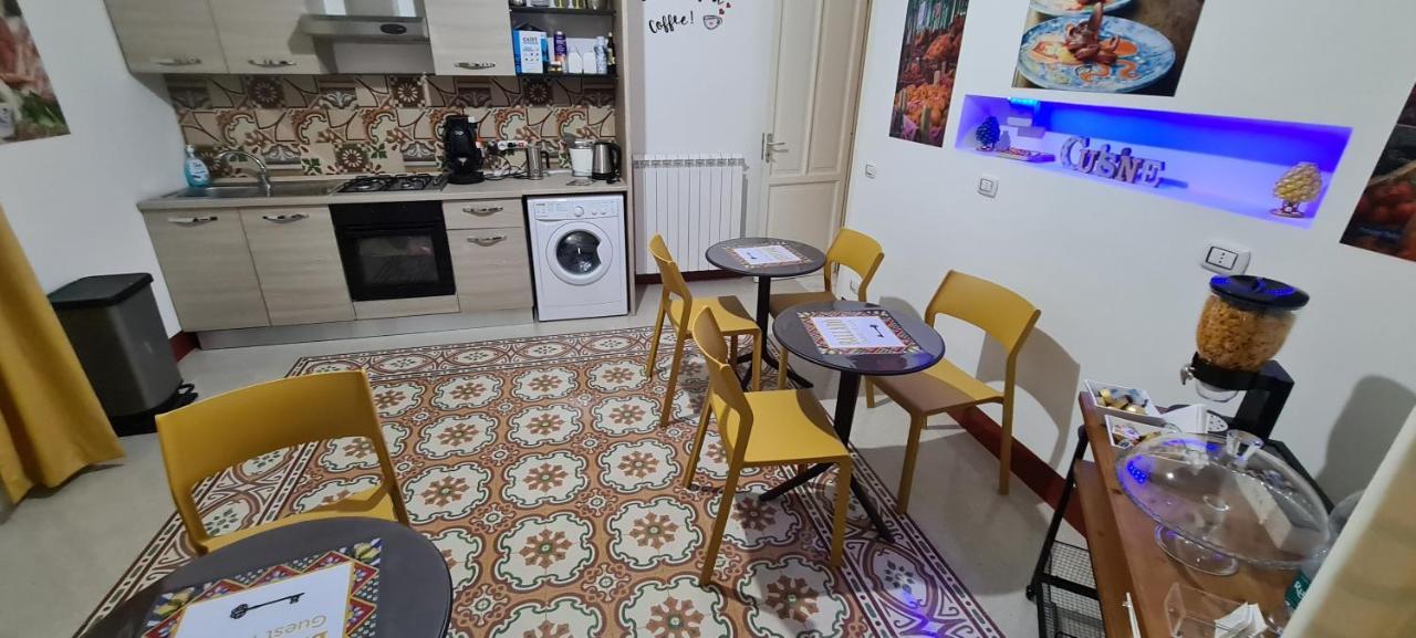 Ballaro Guest House Palermo Eksteriør billede